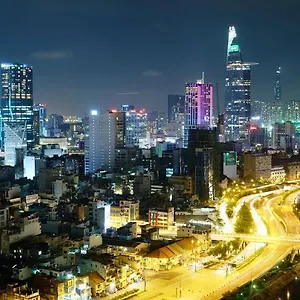 Apartment Spacious Saigon - Infinity Pool In Rivergate, Ho Chi Minh City