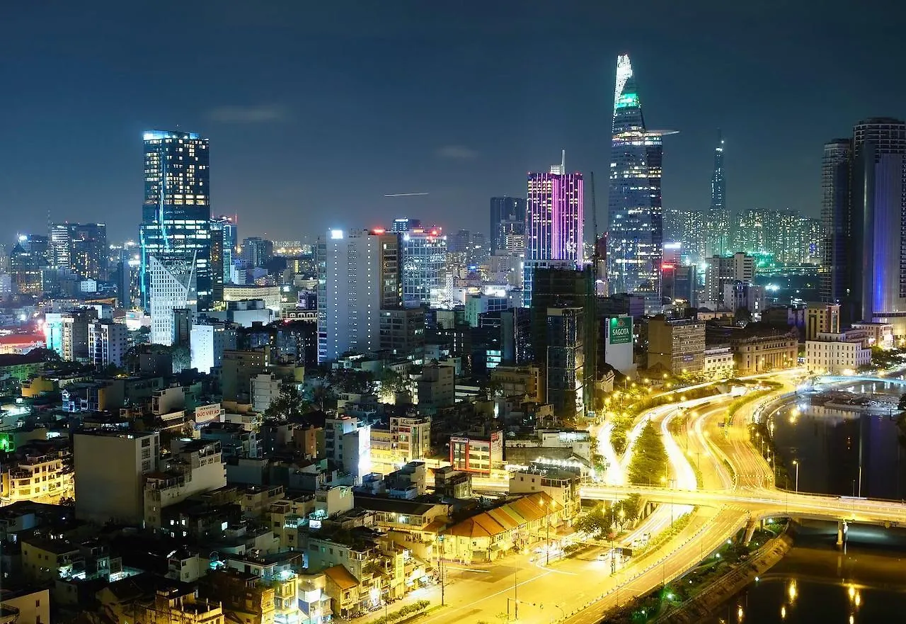 Spacious Saigon - Infinity Pool Signature Ho-Chi-Minh-Stadt