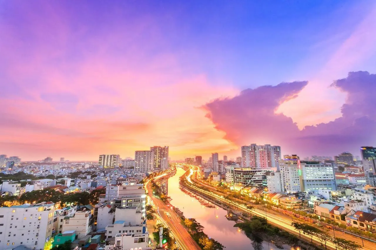 Apartment Spacious Saigon - Infinity Pool Signature Ho-Chi-Minh-Stadt